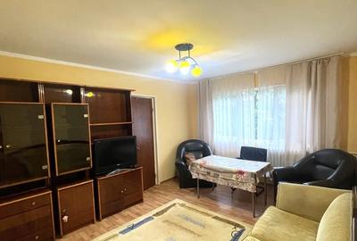 Apartament cu 3 camere semidecomandat, mobilat în Tomis Nord