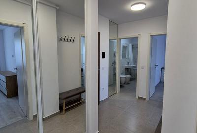 Apartament cu 2 camere, mobilat în Tractorul - 11