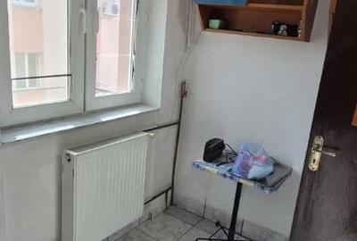 Garsonieră decomandată în UMT - 3