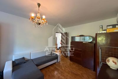 Apartament cu 2 camere decomandat în Aradului
