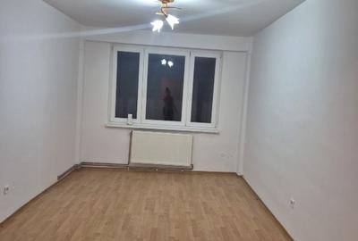 Apartament cu 3 camere decomandat în Central - 11