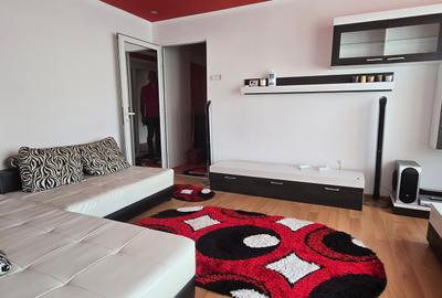 Apartament cu 2 camere nedecomandat în Micro 6 - 7
