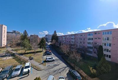 Apartament cu 2 camere semidecomandat, mobilat în Gării