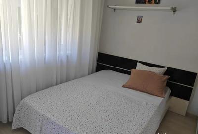 Apartament cu 3 camere decomandat, mobilat în Poarta 6 - 6