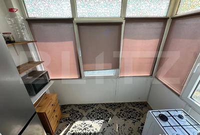 Apartament cu 3 camere decomandat în Rovine - 11