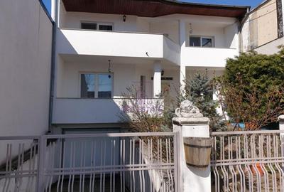 Casă cu 5 camere cu Teren 290 Mp în Crângași