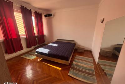 Apartament cu 3 camere semidecomandat în Romană