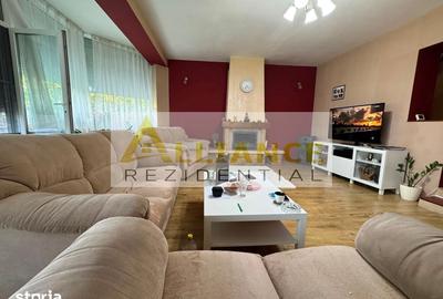 Casă cu 8 camere cu Teren 1086 Mp în Frumușani