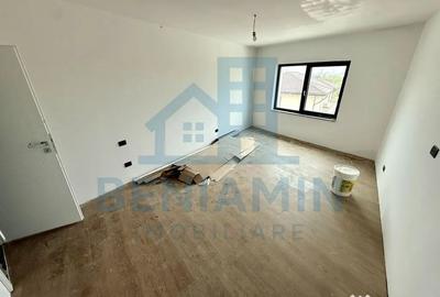 Casă cu 4 camere cu Teren 300 Mp în Calea București - 1