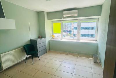 Spațiu comercial, de 22 mp, în Central - 4