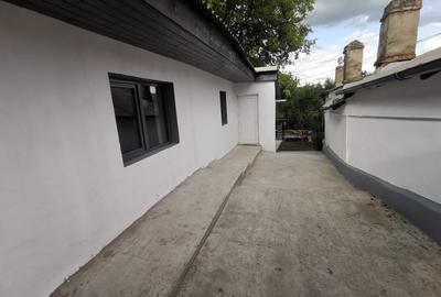 Casă cu 3 camere în Sărărie - 2