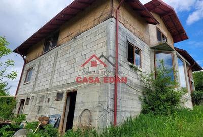 Casă individuală cu 7 camere cu Teren 1222 Mp în Câmpina - 3