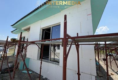 Casă individuală cu 4 camere cu Canalizare în Cetate - 3