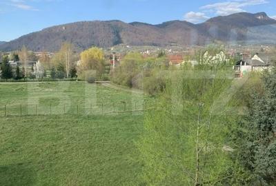 Casă cu Teren 1553 Mp în Central