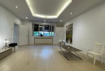 Apartament cu 5 camere semidecomandat, mobilat în Capitale - 4