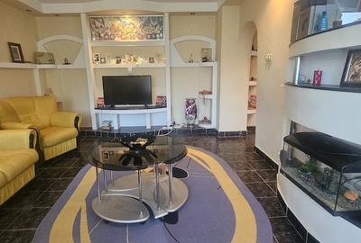 Apartament cu 4 camere decomandat în Central