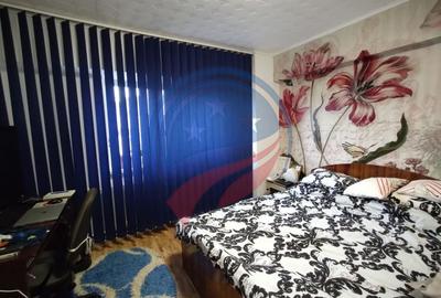 Apartament cu 4 camere decomandat în Lăpuș