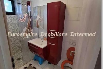 Casă cu 5 camere cu Canalizare în Lazu - 2