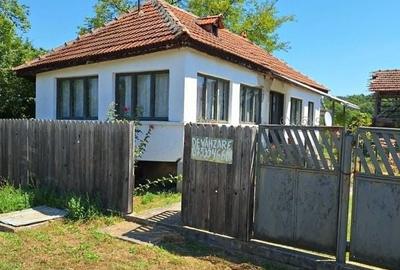 Casă cu 2 camere cu Teren 61 Mp în Central