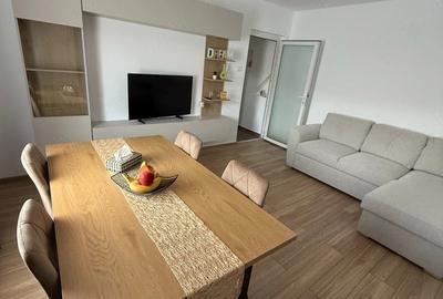 Apartament cu 3 camere semidecomandat în Central
