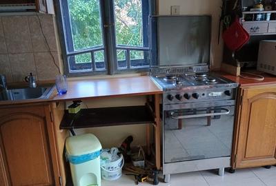 Casă cu 4 camere în Corbești