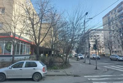 Apartament cu 3 camere semidecomandat, mobilat în Dacia - 9