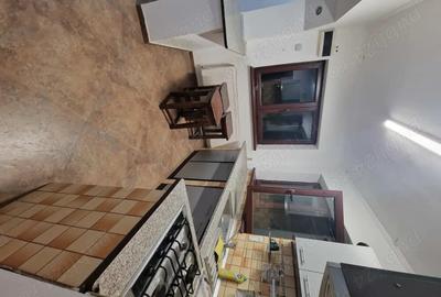 Casă cu 4 camere cu Teren 150 Mp în Central - 2