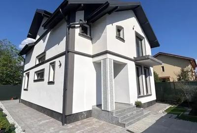 Casă cu 5 camere cu Canalizare în Vest
