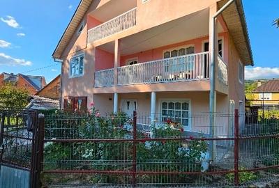 Casă individuală cu 4 camere cu Teren 13000 Mp în Exterior Nord - 1