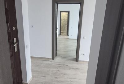 Apartament cu 3 camere semidecomandat în Micro 1 - 2