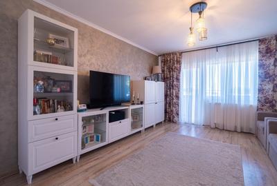 Apartament cu 5 camere decomandat, mobilat în Aurel Vlaicu