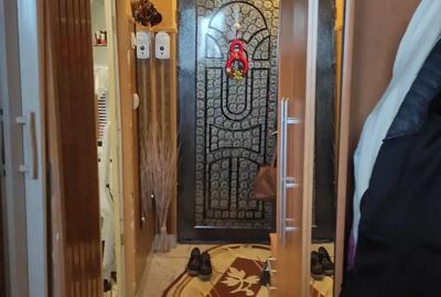Apartament cu 2 camere decomandat în Micro 15 - 1