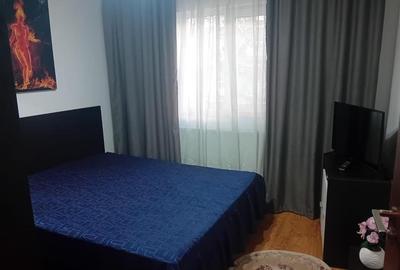 Apartament cu 3 camere semidecomandat, mobilat în Alexandru cel Bun - 1
