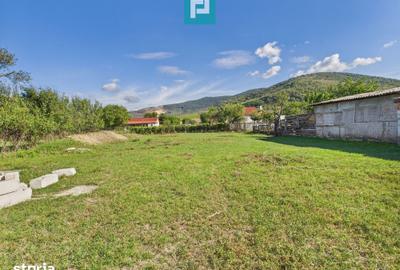 Casă cu 5 camere cu Teren 1260 Mp în Central