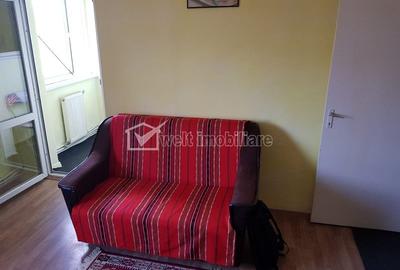 Garsonieră decomandată, mobilată în Central