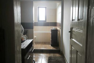 Apartament cu 3 camere decomandat în Central - 1
