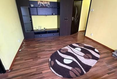 Apartament cu 2 camere semidecomandat, mobilat în Filiași
