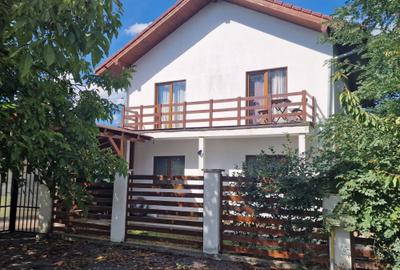 Casă cu 3 camere cu Teren 500 Mp în Central - 2
