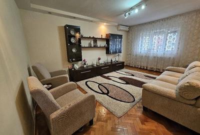 Apartament cu 3 camere decomandat în Soarelui - 3