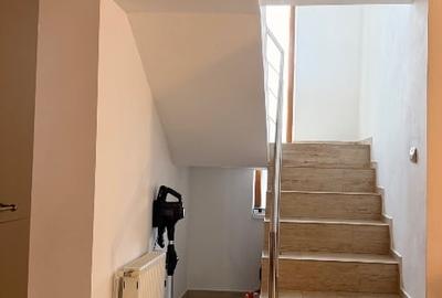 Casă cu 5 camere cu Canalizare în Palazu Mare - 8