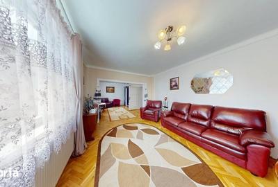 Casă cu 6 camere cu Teren 950 Mp în Valea Aurie - 2