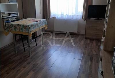 Apartament cu 3 camere decomandat, mobilat în Drumul Taberei