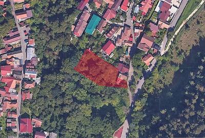 Teren de 1295 mp, în Schei