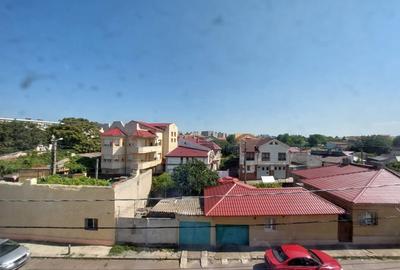 Apartament cu 3 camere decomandat în Dacia