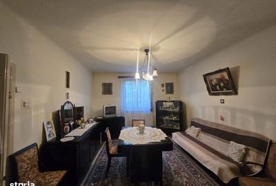 Casă cu 3 camere cu Teren 427 Mp în Central