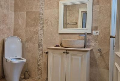 Casă cu 8 camere cu Teren 1100 Mp în Central - 9