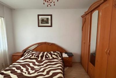 Apartament cu 3 camere decomandat în Gara