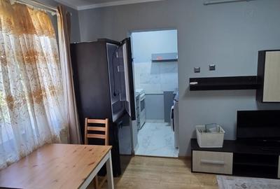 Apartament cu 2 camere nedecomandat în Micro 14