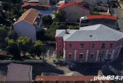 Casă cu 6 camere cu Teren 629 Mp în Tineretului