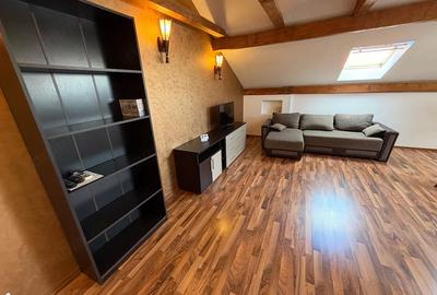 Apartament cu 2 camere semidecomandat în P-ța Unirii